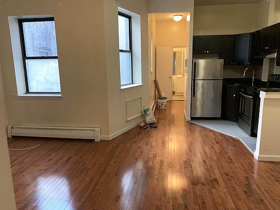 2nd image of 117 15th St APT 4D