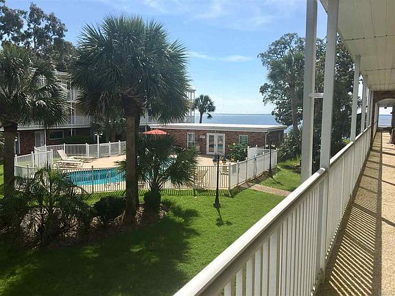 4th image of 710 Scenic Hwy APT 207
