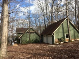 586 Greenleaf Dr, Lavonia, GA 30553