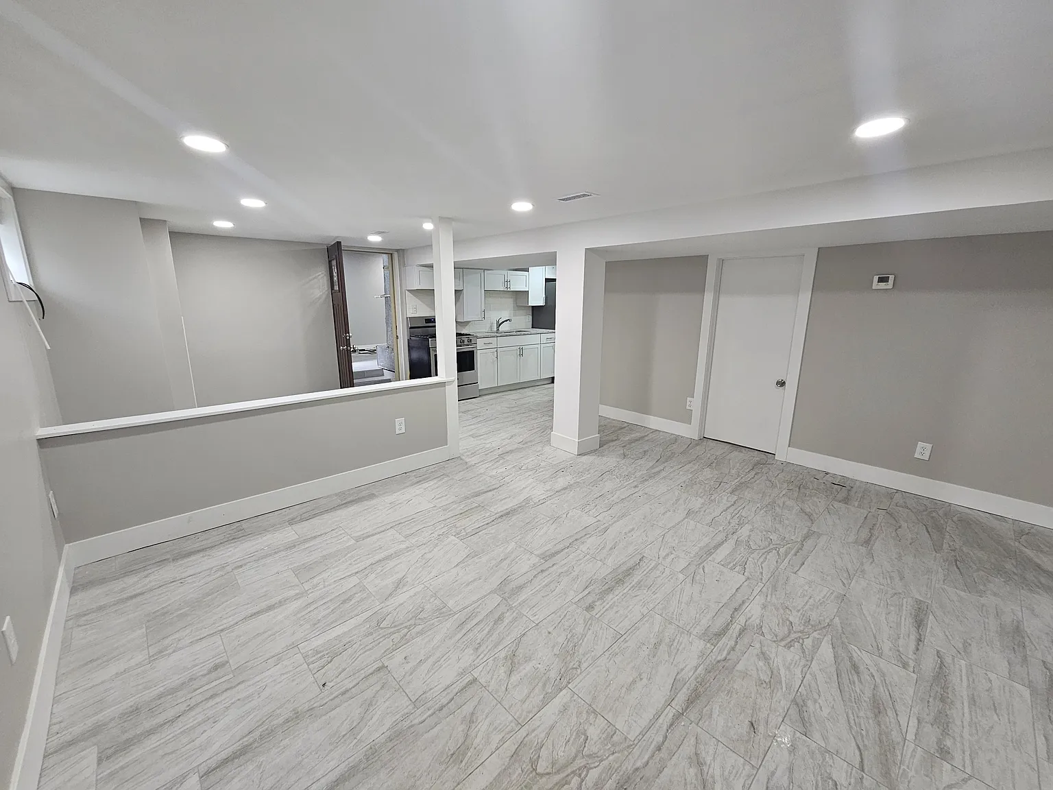 2 bed, 1027 sqft, $1,000 — Photo 2
