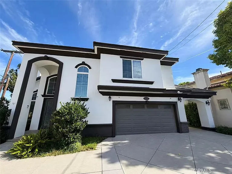 8228 Elm Ave — Photo 2