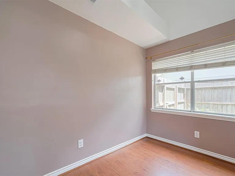 1103 Cheyenne Meadows Dr — Photo 14