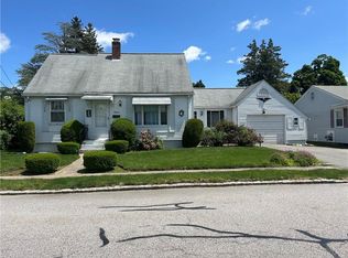 9 Linden Dr, West Warwick, RI 02893