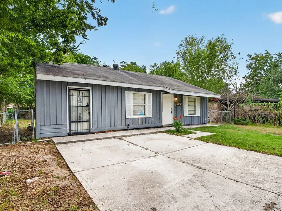 7319 Mountbatten Rd