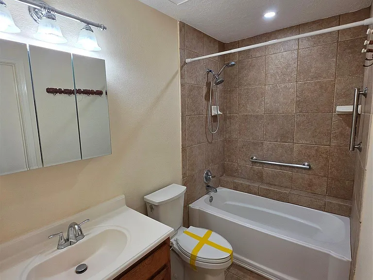 12755 Mill Ridge Dr #402 — Photo 4
