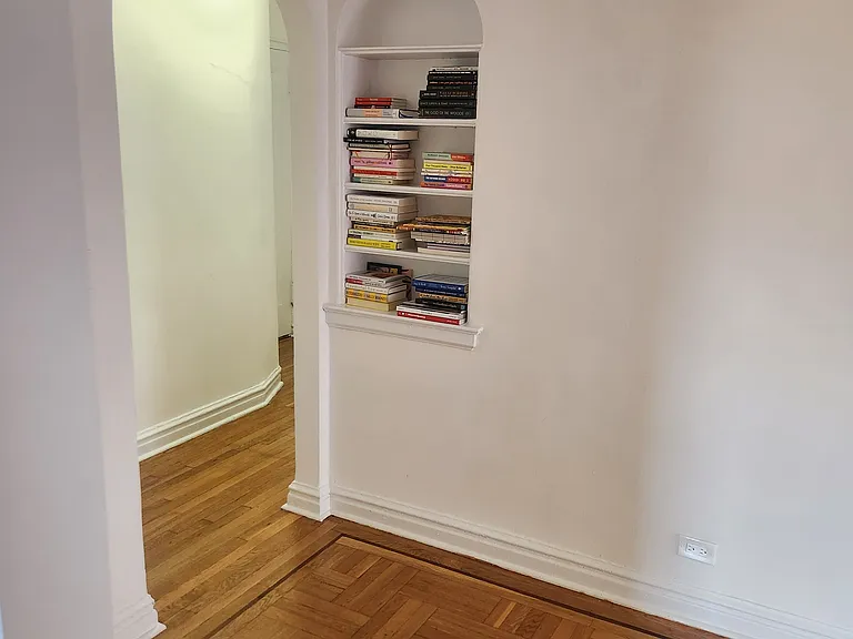 190 E Mosholu Pkwy S #4G — Photo 8