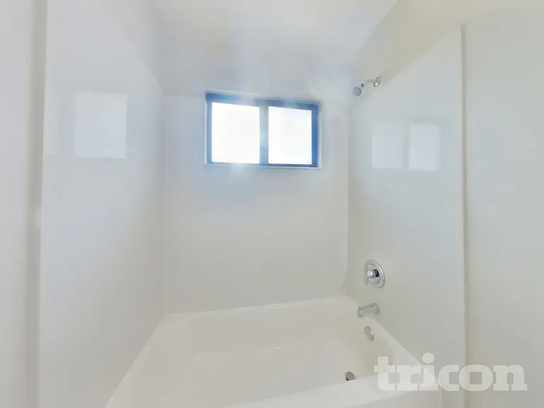 1613 James St — Photo 10