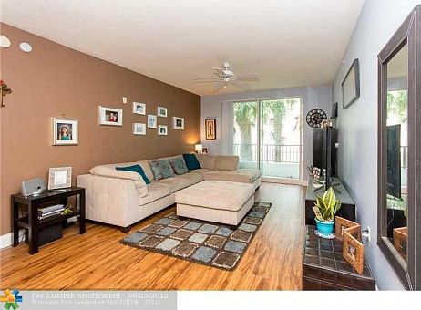 4th image of 2421 NE 65th St APT 211