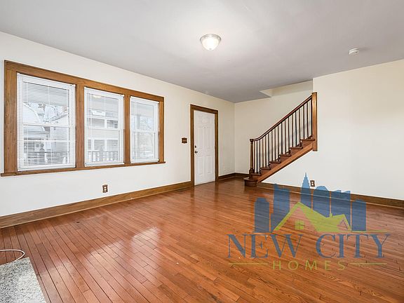 3rd image of 180 Brehl Ave