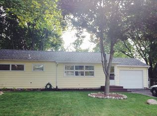 1010 W Colonial Park Dr, Grand Ledge, MI 48837