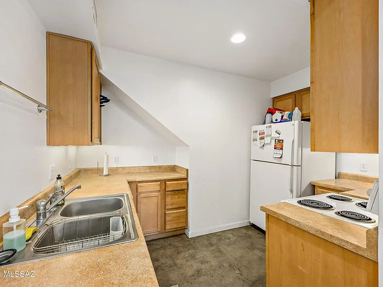 527 N Jacobus Ave — Photo 7