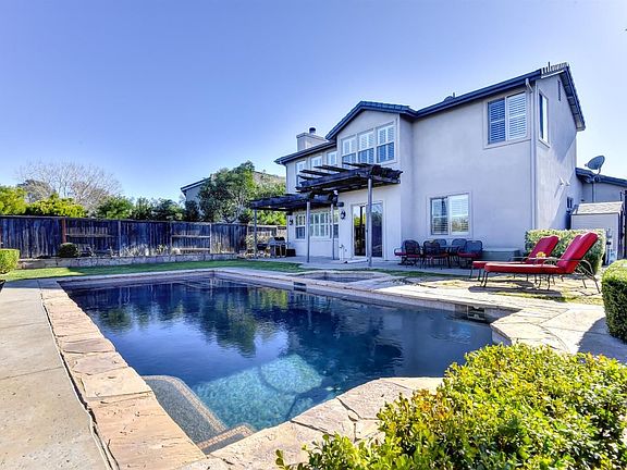 2nd image of 2830 Fox Den Cir