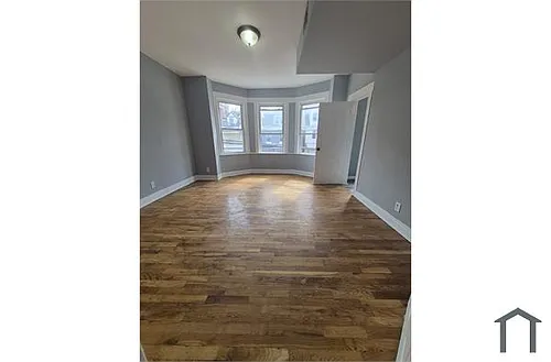 161 S 10th St #2 Photo 1