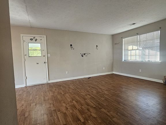 3rd image of 6608 King George Way