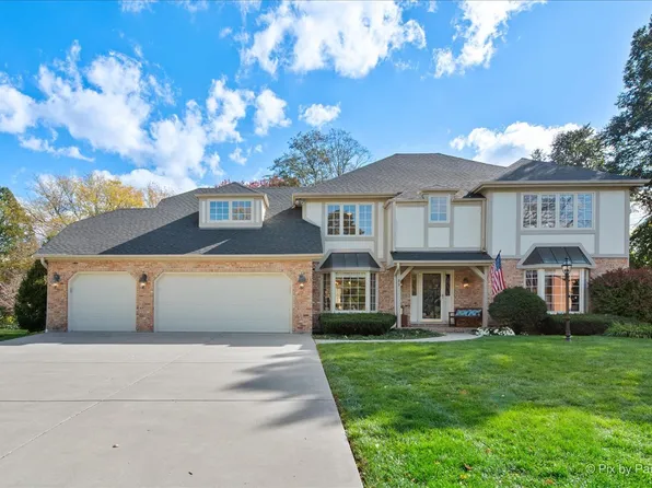 33 Stirrup Cup Ct, St Charles, IL 60174