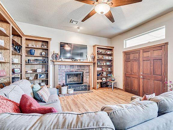 4th image of 11301 John Ryan Dr