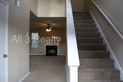 3rd image of 6515 Eastbriar Dr
