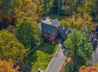 118 Hundreds Rd, Wellesley, MA 02481