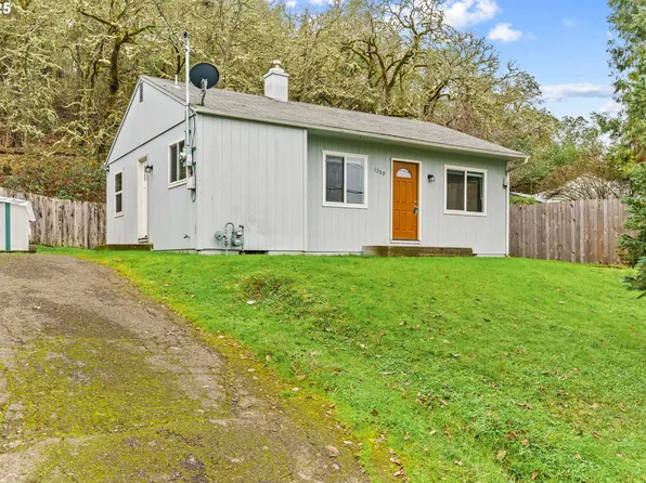 1389 NE Brooklyn Ave, Roseburg, OR 97470