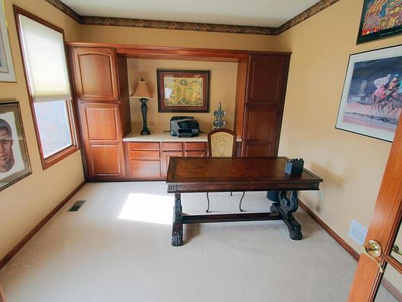 4th image of 8922 Oakshire Dr NW