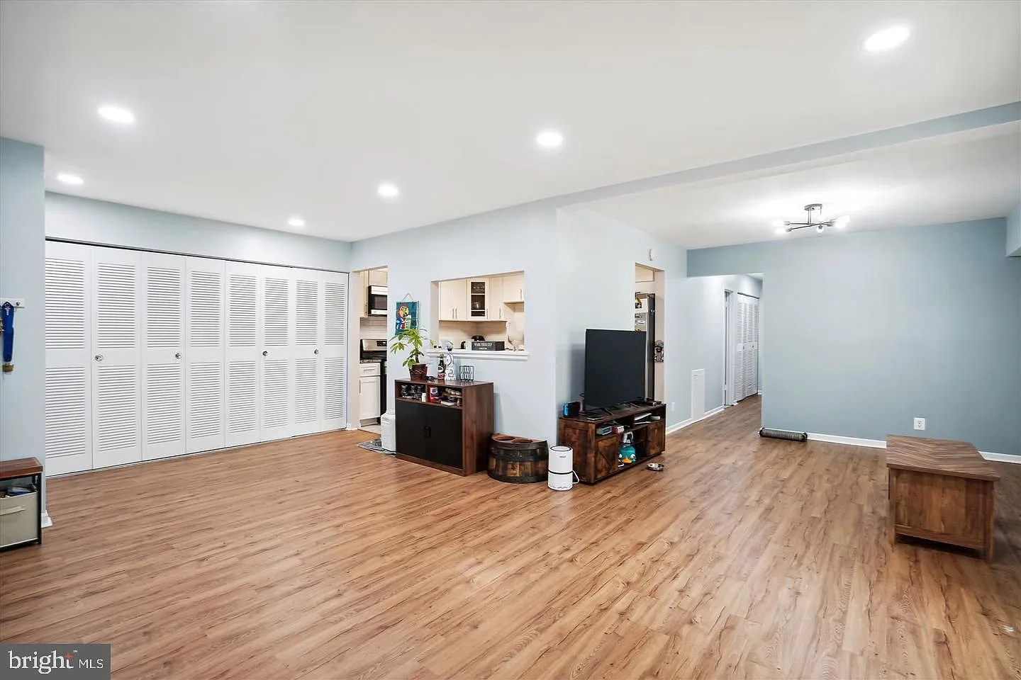 3 bed, 2.0 bath, 1475 sqft, $2,650 — Photo 4