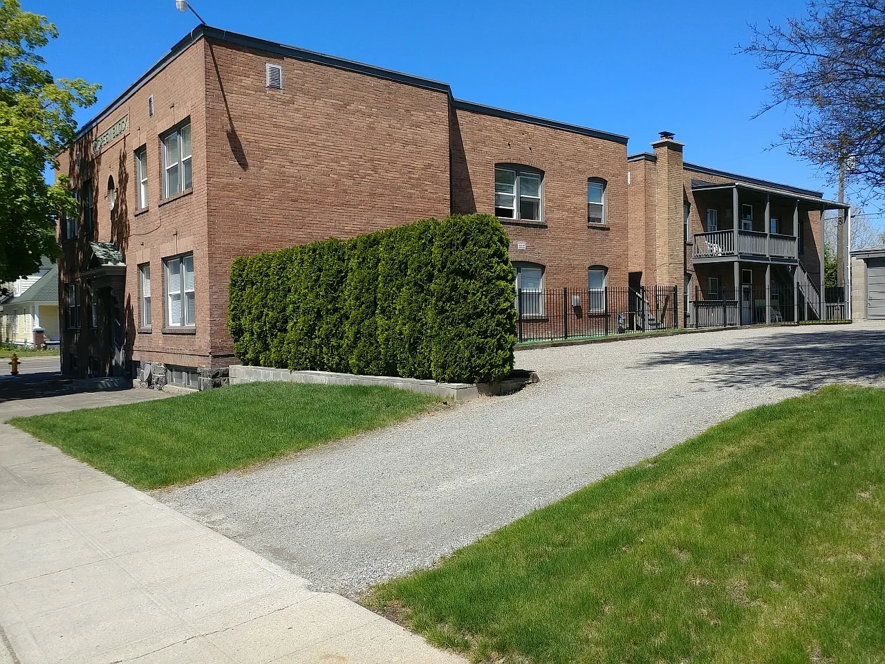 2112 N Howard St — Photo 4