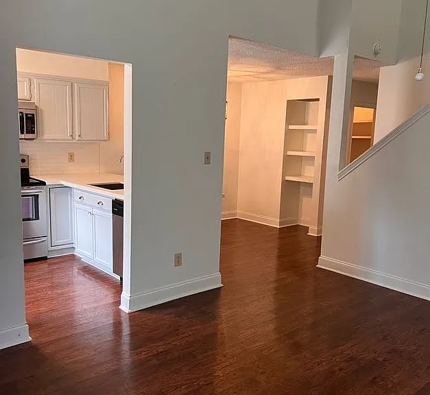 205 Long Plantation Blvd #E — Photo 9