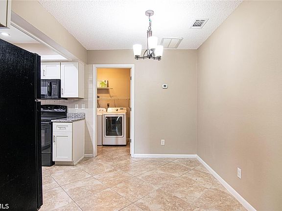 4th image of 624 SE 13th St APT 1