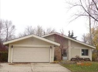 1600 E Andover Dr, Hanover Park, IL 60133