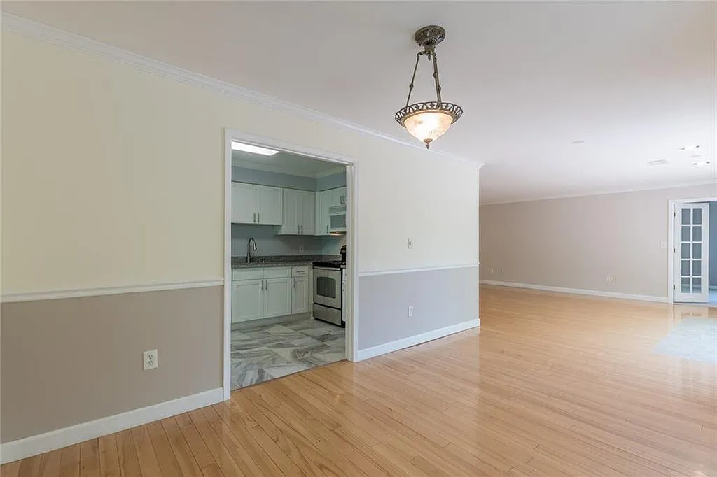 2 bed, 1504 sqft, $2,330 — Photo 3