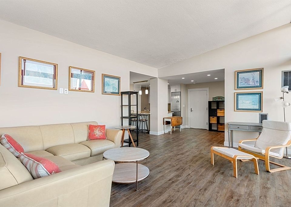 1st image of 566 Commonwealth Ave #Penthouse 2
