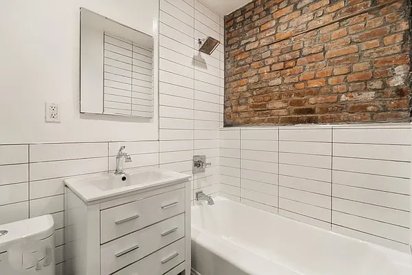 Rented by Dream Space Realty | media 11