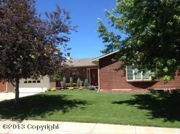 1147 Almon Cir, Gillette, WY 82718