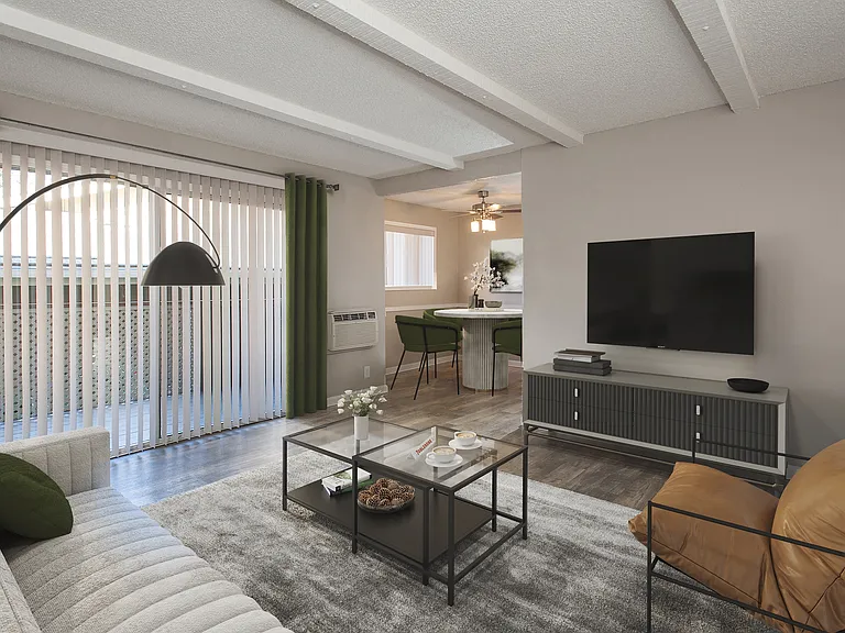 Shadow Oaks Apartment Homes — Photo 4