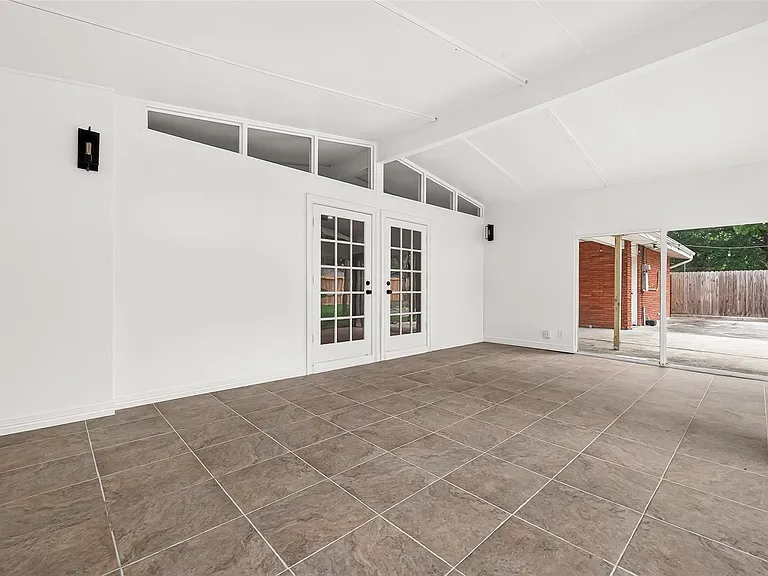 5422 Hummingbird St — Photo 38