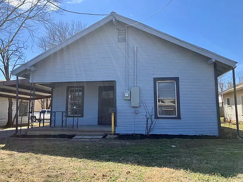 1202 W Main St Photo 1