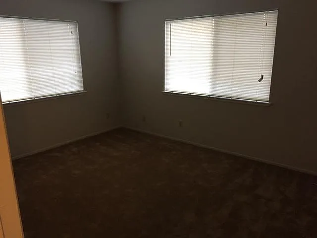 90 E Edmundson Ave — Photo 4