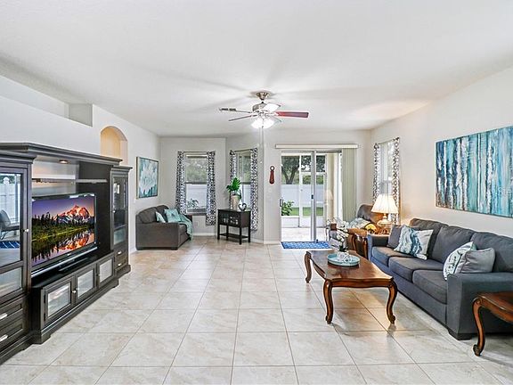 4th image of 30533 Lettingwell Cir