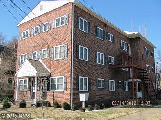 1st image of 913 Monument Ave