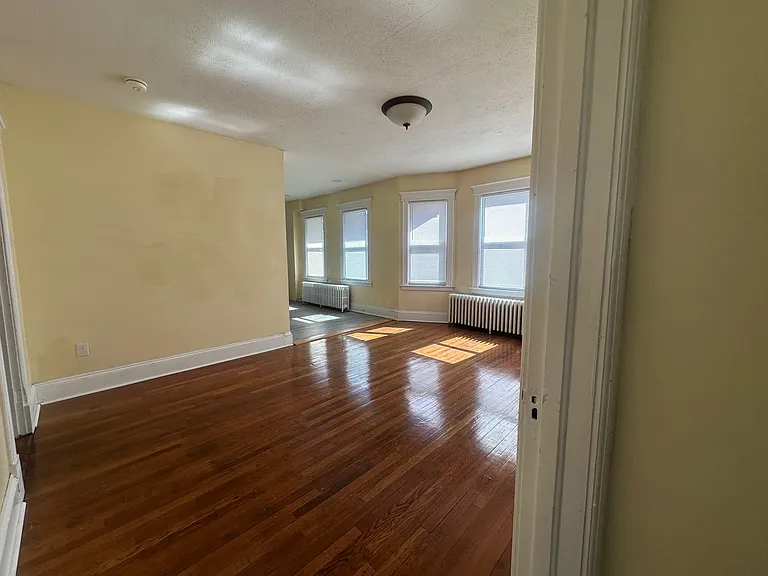 148 Adams St #2 — Photo 5
