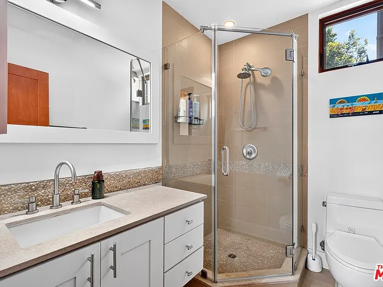 1327 Euclid St #3 — Photo 42