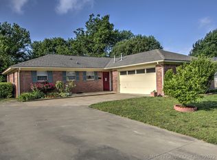104 W 19th St, Owasso, OK 74055