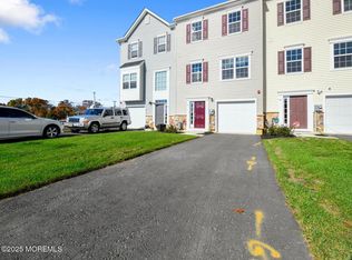 56 Iron Gate Rd, Sicklerville, NJ 08081