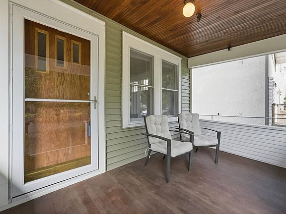 5th image of 2089 Randolph Ave