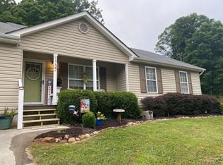 1737 Yaphank Rd, Soddy Daisy, TN 37379