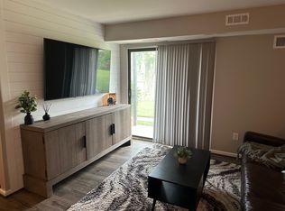 270 E Thirteen Mile Rd APT 34, Madison Heights, MI 48071