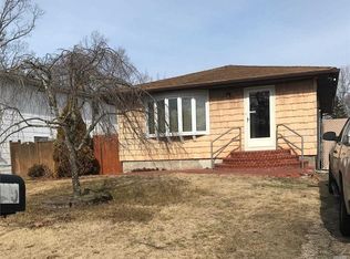 15 Green Ave, Patchogue, NY 11772