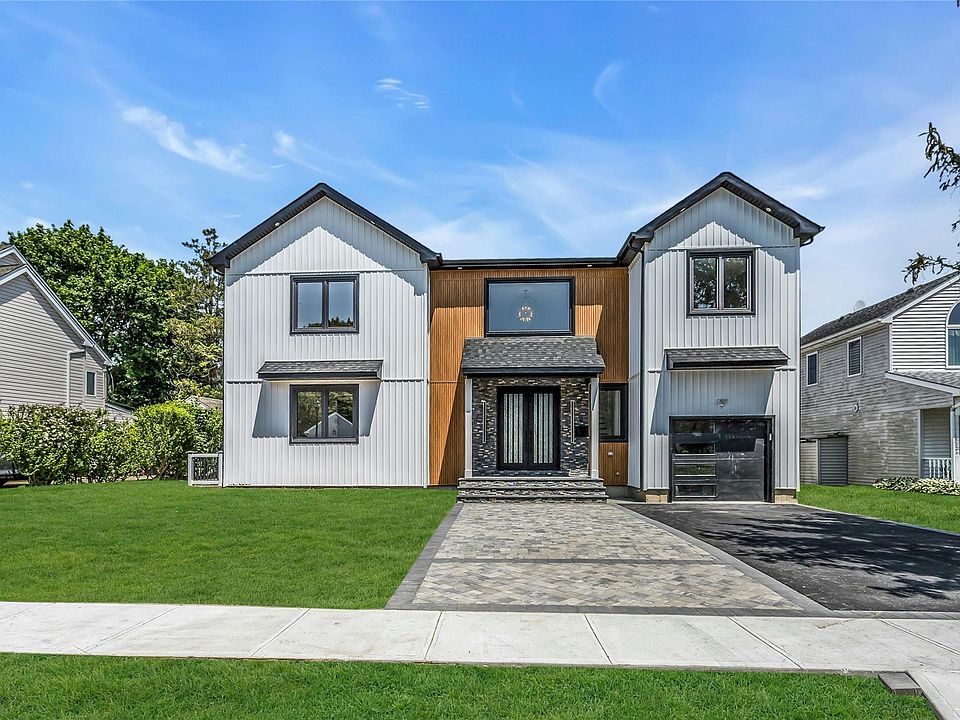 1st image of 9 Vista Lane