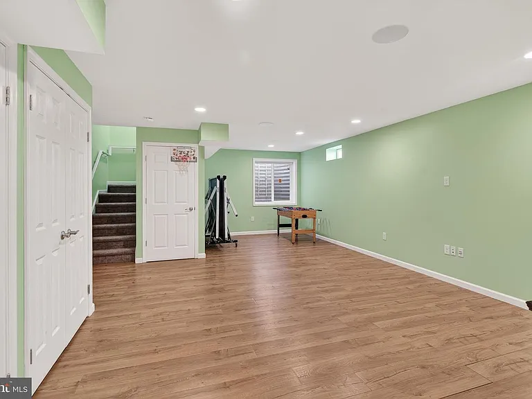 815 S Haines Cir — Photo 31