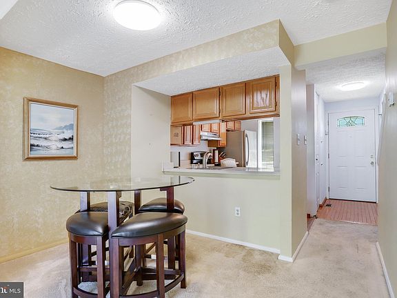 3rd image of 9245 Redbridge Ct